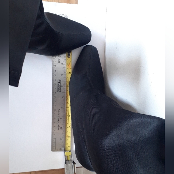 Pointed Toe Curved Gold Heel Silky Sock Booties - Size 7.5 - Picture 7 of 15